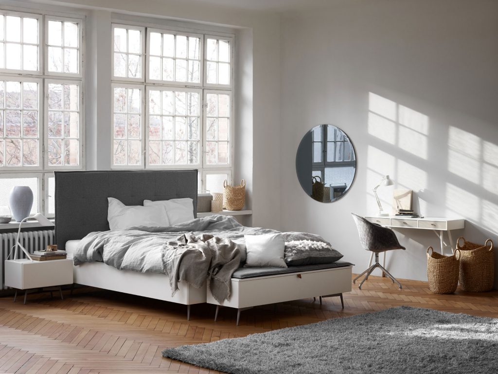 Scandinavian style bedroom and work area by BoConcept